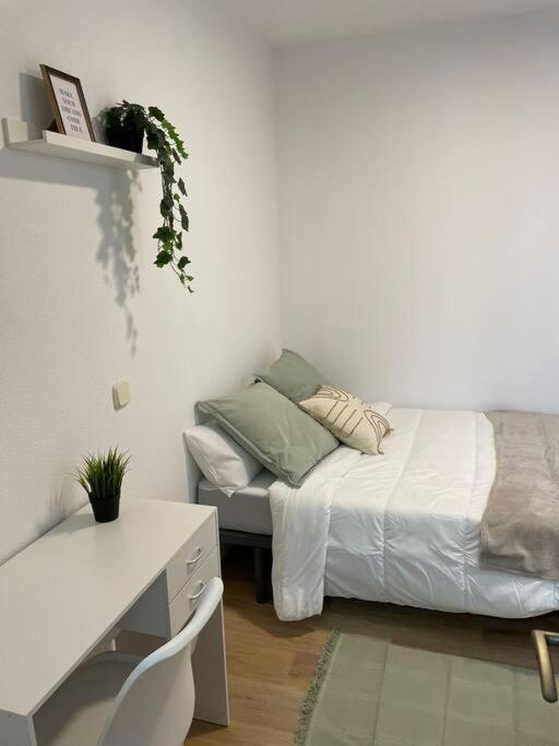 Juan Pantoja, Apartamento Para 2 En Metro Alvarado Madrid Exteriér fotografie